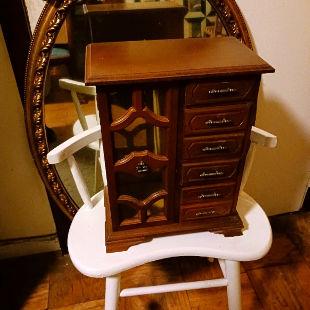 15 INCH..MID-CENTURY.."MONTGOMERY WARD CO. WOODEN JEWELRY ARMOIR